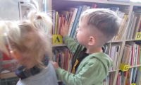 w bibliotece miejskiej