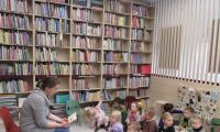 w bibliotece miejskiej