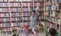w bibliotece miejskiej