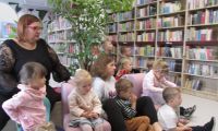w bibliotece miejskiej