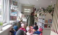 w bibliotece miejskiej