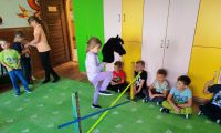  Hobby horsing - gość w przedszkolu, Ola, starsza siostra Mai, opowiada o swojej pasji
